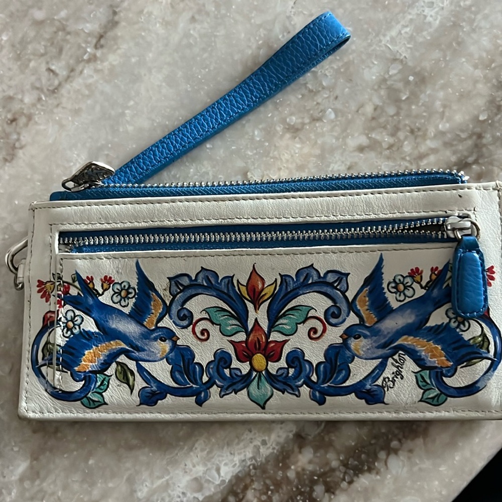 Beautiful like new Brighton wristlet wallet